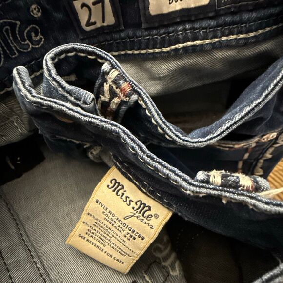 Miss Me Jeans Size 27 Bootcut M5014B26B MK798 Embroidered Flap Pockets Dark Wash - Picture 16 of 16